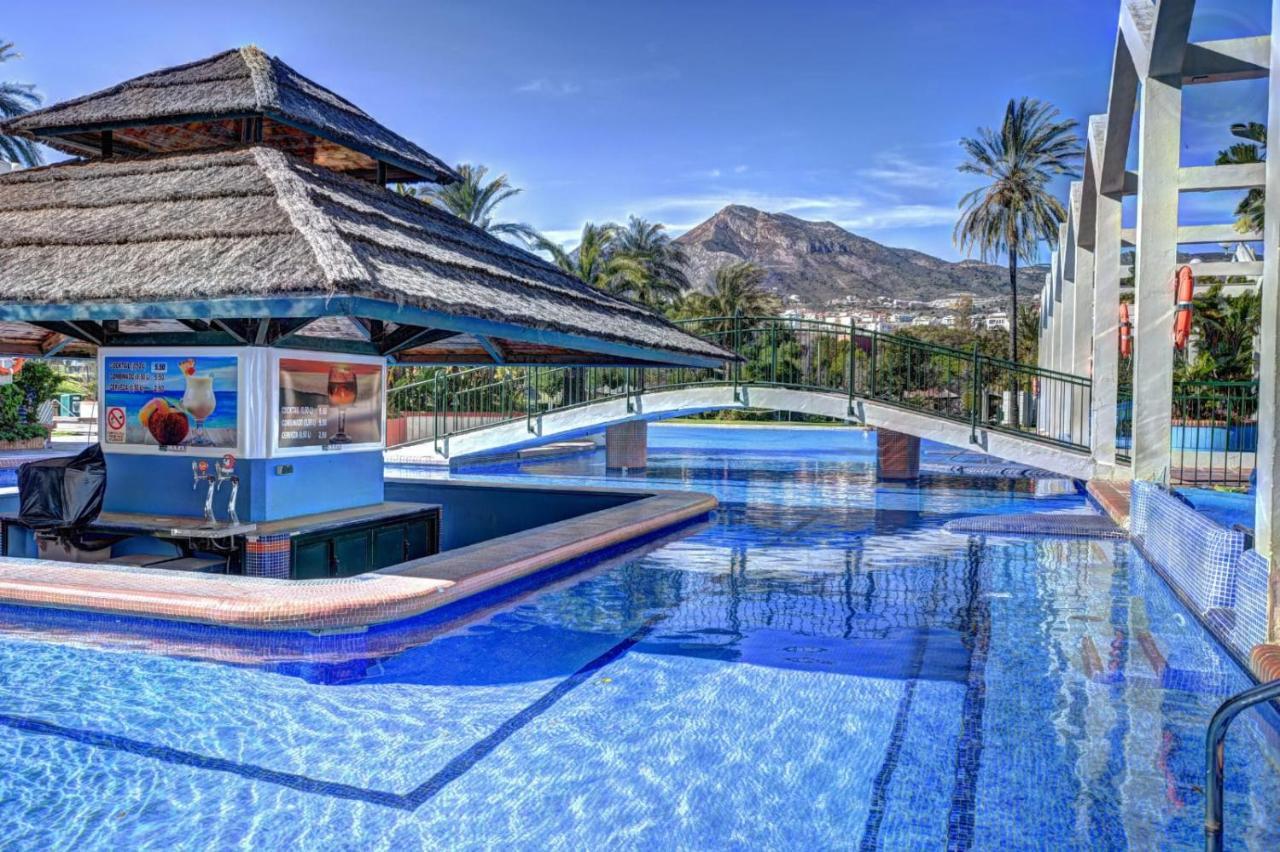 Benalbeach, estudio en primera línea de playa Benalmádena Exterior foto