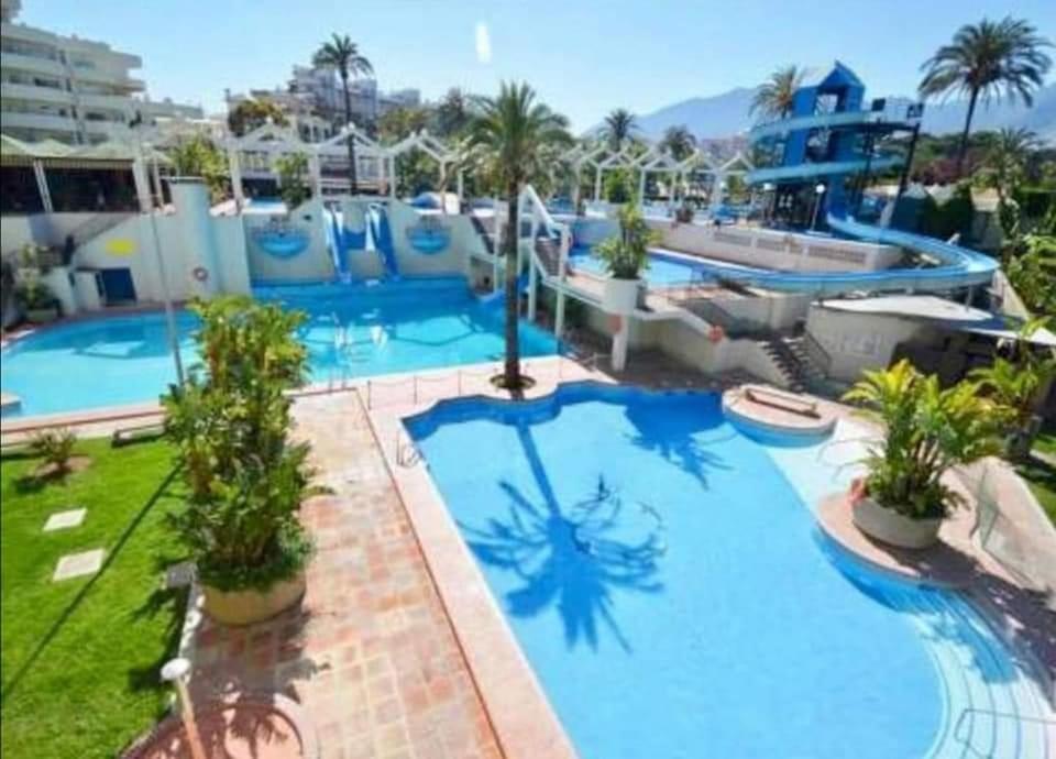 Benalbeach, estudio en primera línea de playa Benalmádena Exterior foto